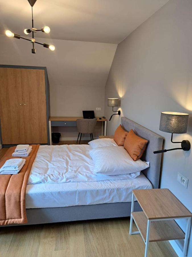 Pokoje De Luxe Figaro Płock Extérieur photo